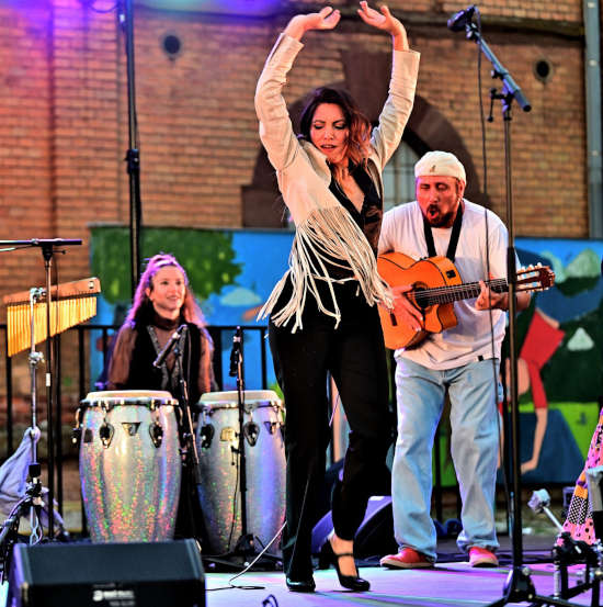 der Sänger und Gitarrist Charly Gitanos (Foto: Helmut Elks-Oelke)