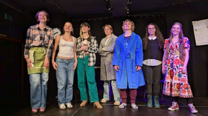 Jugendtheatergruppe "Glitzerstrom" (Foto: Leni Bohrmann)