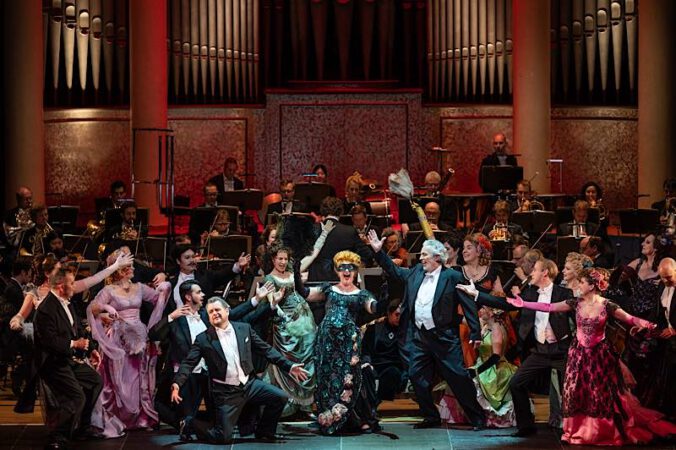 Die Fledermaus (Foto: Christian Kleiner / Nationaltheater Mannheim)