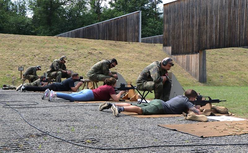 Schießen mit Gewehr im Liegen (Foto: Bundeswehr/StFw Frank Wiedemann)
