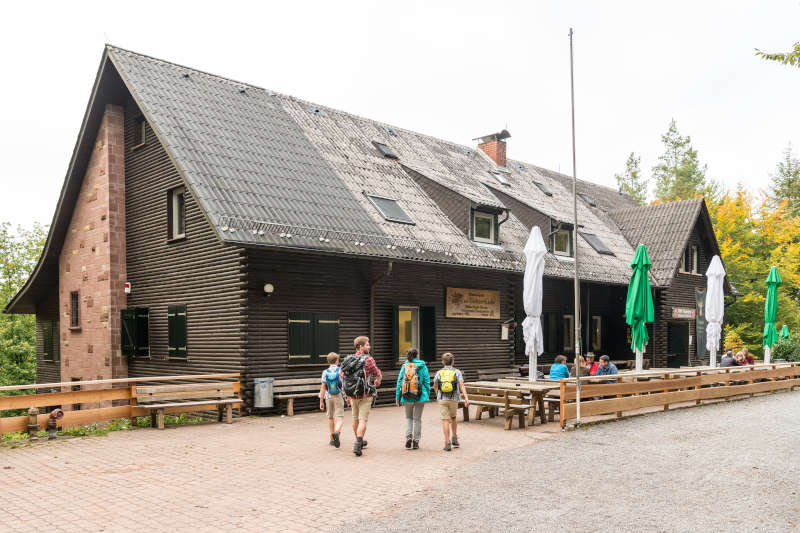 Pfälzerwaldhütte Wanderheim zur Dicken Eiche (Foto: Pfalz Touristik, Dominik Ketz)