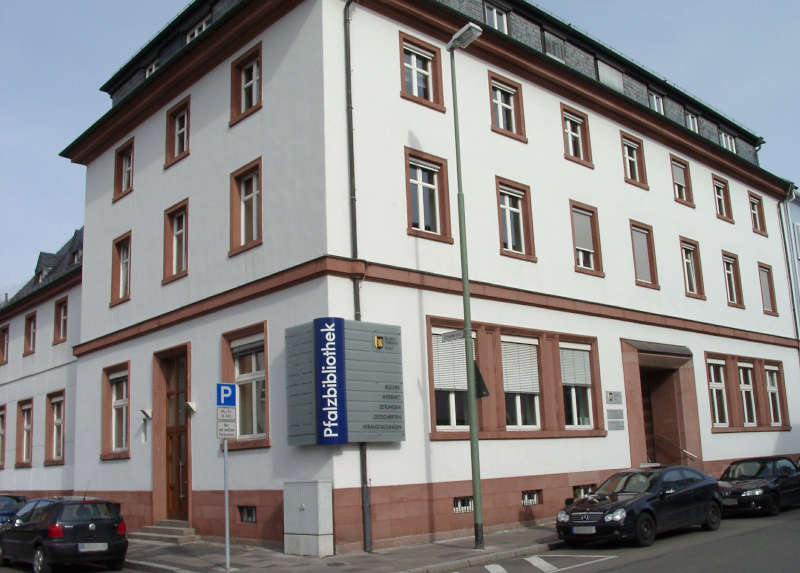 Pfalzbibliothek Außenansicht (Quelle: Bezirksverband Pfalz)