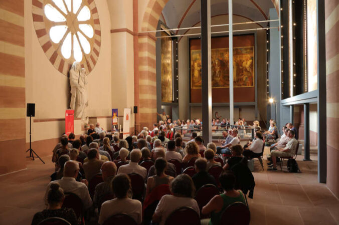 Lesung mit Uwe Ittensohn 2022 im Kaisersaal des Speyerer Doms (Foto: Dombauverein Speyer)