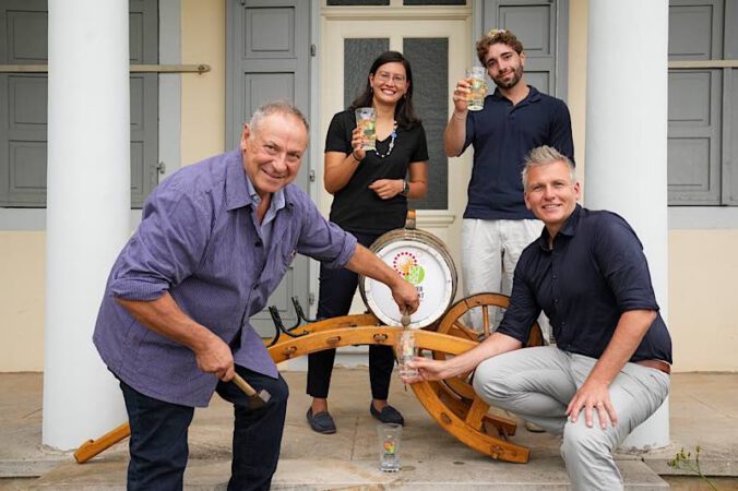 Wurstmarkt-Winzermeister Helmut Darting, Bürgermeisterin Natalie Bauernschmitt, Weinhoheit Rani Kurajouli und Fachbereichsleiter Kultur & Tourismus Marcus Brill (Foto: Holger Knecht)