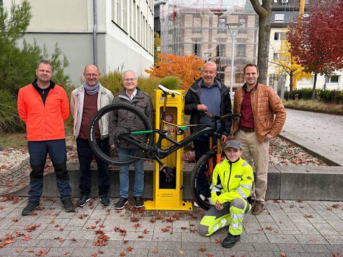 Markus Fitzer, Carsten Fox, Dr. Volker Kettenring, André Jankwitz, Denis Clauer und Sophia Fuchs (Foto: ADAC Pfalz e.V.)