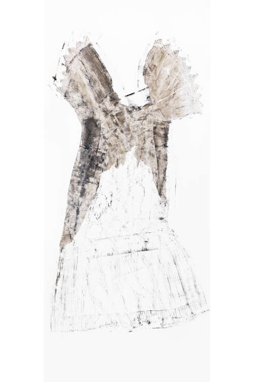 Marie Gouil: Robe 2 (Mixed Media auf Transparentpapier) (Foto: C. Bullinger)