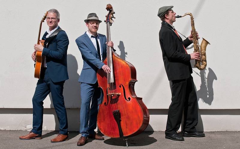 Jazz der Extraklasse serviert das Cafehaustrio am Sonntagmorgen beim Novembermarkt.