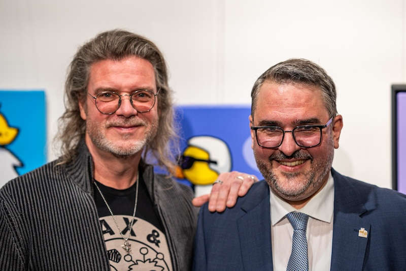Ed Heck und Oberbürgermeister Marc Weigel (Foto: Stadtmarketing Neustadt/Daniel Löwedey)