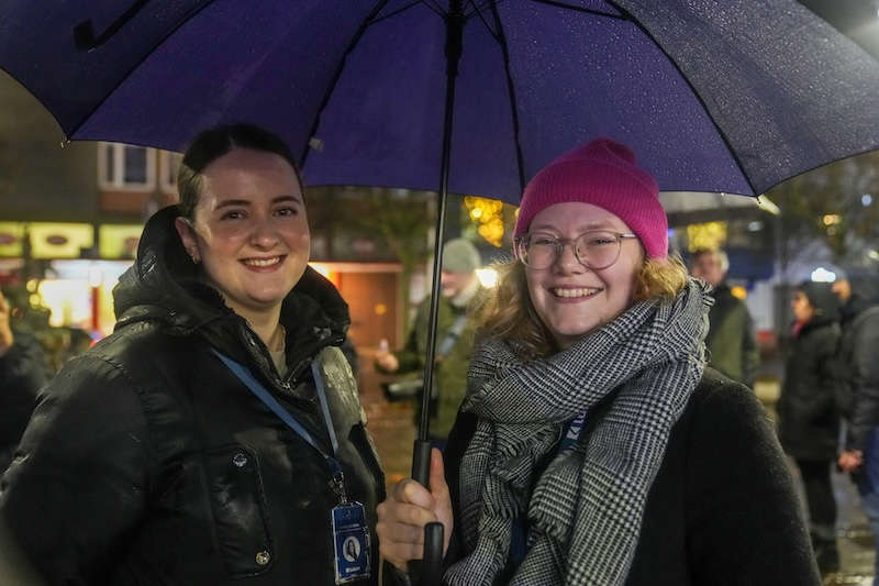 Die netten LUKOM-Mitarbeiterinnen, die die Tour organisierten und begleiteten. (Foto: Holger Knecht)