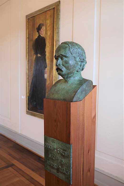 Die Büste von Michel Bréal steht jetzt vor dem historischen Empfangssaal im Rathaus der Stadt Landau. (Quelle: Stadt Landau)