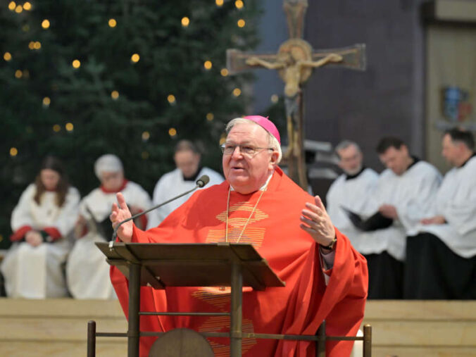 Weihbischof Otto Georgens an Weihnachten 2024 (Foto: Klaus Landry)