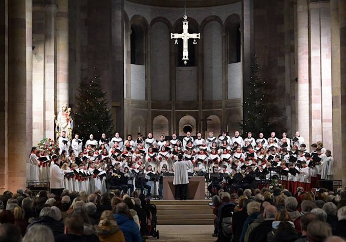 Cantate Domino zum Ende der Weihnachtszeit mit den Domsingknaben, dem Mädchenchor und dem Domchor (Quelle: Domkapitel Speyer, Foto: Klaus Landry)
