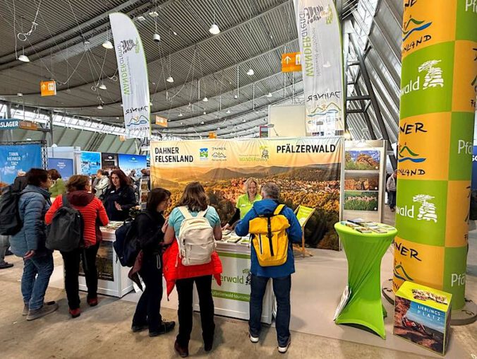 Gemeinschaftsstand Pfälzerwald und Dahner Felsenland (Foto: Adrian Stilgenbauer)