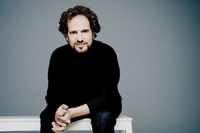 Jonathan Stockhammer (Foto: Marco Borggreve)