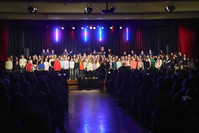 Großes Finale auf der Aulabühne (Foto: Holger Knecht)