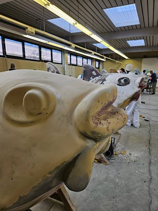 An der BBS I werden die Fische derzeit gesäubert und frisch grundiert (Foto: Stadt Kaiserslautern)