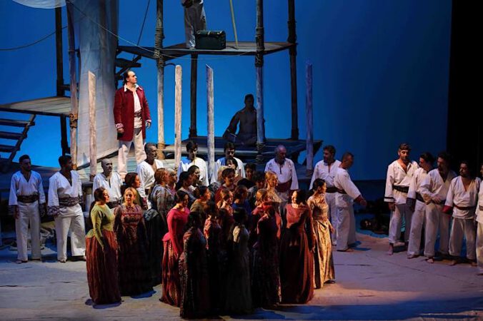 Szene aus der dreiaktigen Oper „Die Perlenfischer“ von Georges Bizet (Foto: Art Stage)