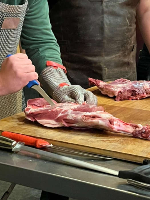 Wurstseminar (Foto: Landesforsten.RLP.de / P.Hochscheidt)