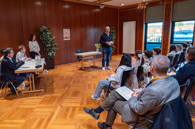 Bürgermeister Ralf Hechler bei der Begrüßung (Foto: Verbandsgemeindeverwaltung Ramstein-Miesenbach)