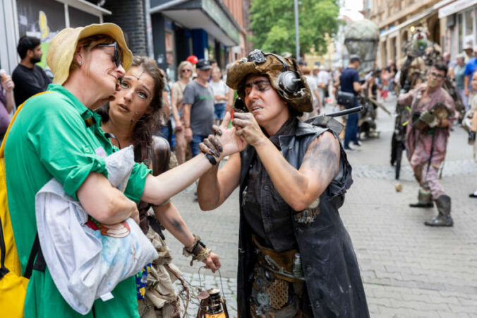 Alles Muss Raus Festival 2025 in Kaiserslautern (Foto: Michael Bause) Shedan & Danza Mobile „Steamplant Movement“ 19.07.2025 Kaiserslautern Copyright: Michael Bause