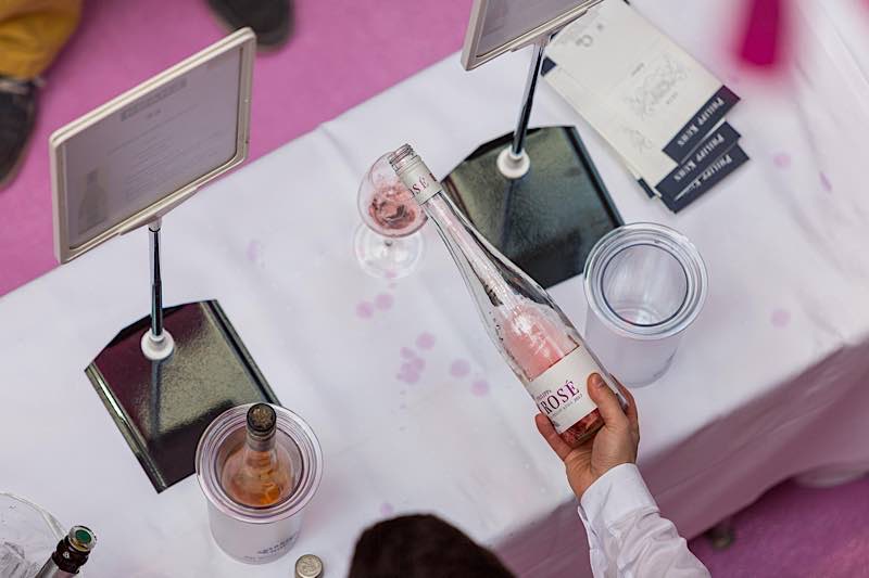 Rosa Leuchten im Glas (Foto: kpg.de)