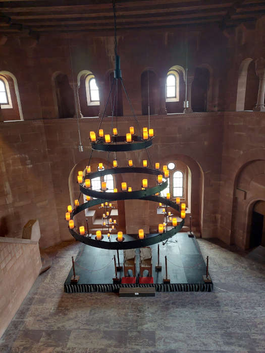 Der Kaisersaal in der Reichsburg Trifels (Foto: Büro für Tourismus Annweiler)