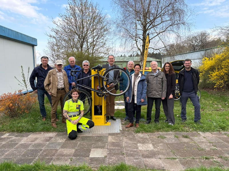 an der offiziellen Einweihung der ADAC Radservice-Station in Schweighofen
