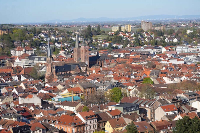 Blick auf Neustadt an der Weinstraße (Foto: Holger Knecht)