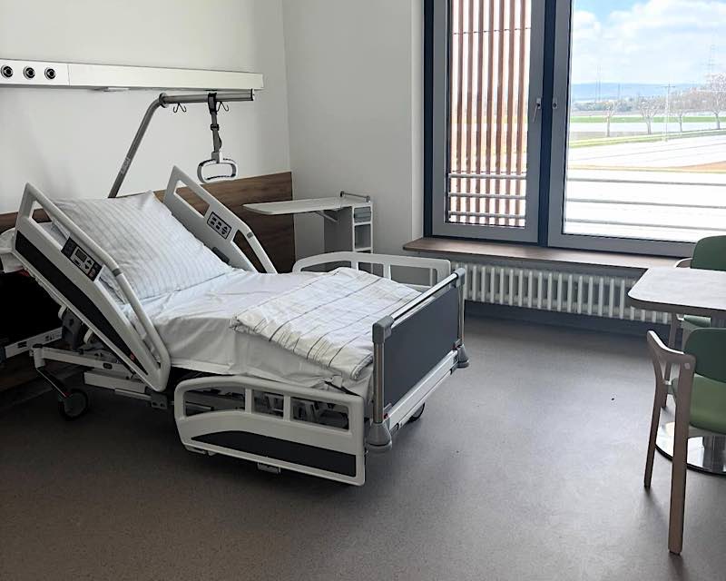 Zimmer im Neubau (Foto: Stadtklinik FT)