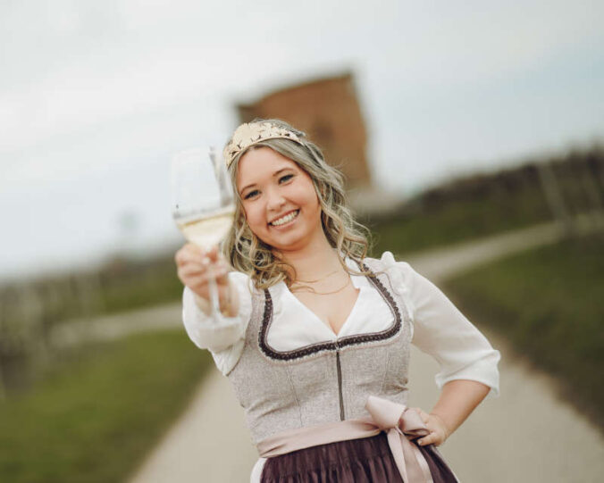 Jannika I. Weinprinzessin Verein SÜW Offenbach 2026 - 2028 (Foto: Verein SÜW Offenbach; powpau Christoph Bauer)