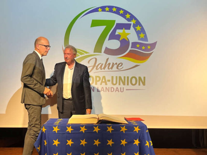 Oberbürgermeister Dominik Geißler (l.) und Jean Asselborn (Quelle: Stadt Landau)