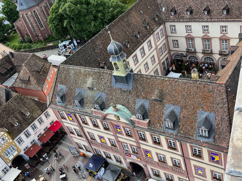 Demokratiefest 2024 - Marktplatz von oben (Foto: Stadtverwaltung Neustadt)