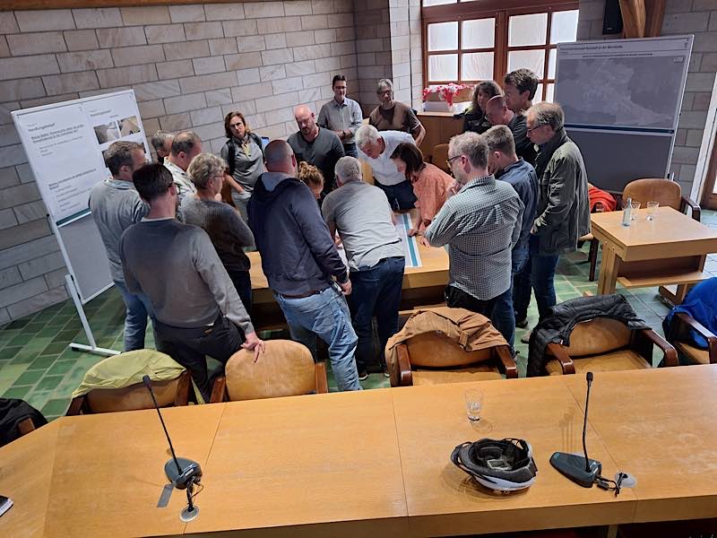 Rund 60 Teilnehmer aus der Bürgerschaft, politischen Gremien sowie der Verwaltung nutzten die Gelegenheit, sich in den Planungsprozess einzubringen. (Foto: Stadt Neustadt)