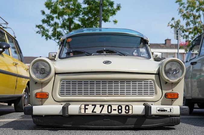 Ein tiefergelegter Trabi (Foto: Holger Knecht)