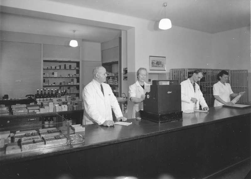 Verkaufsraum Weinkeller (Foto: BASF Corporate History, Ludwigshafen a. Rhein)