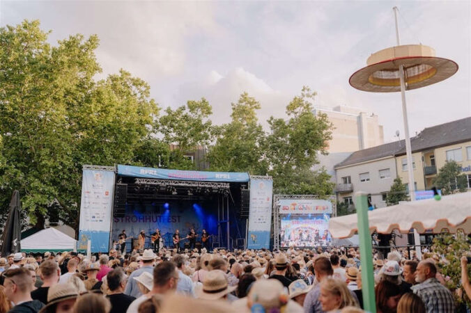 Strohhutfest 2025 (Quelle: Pressestelle FT/Foto: Aljosha Wohlgemuth)