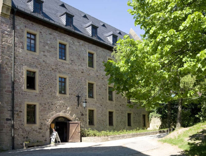 Zehntscheune des Musikantenland-Museums auf Burg Lichtenberg (Foto: Kreisverwaltung Kusel)