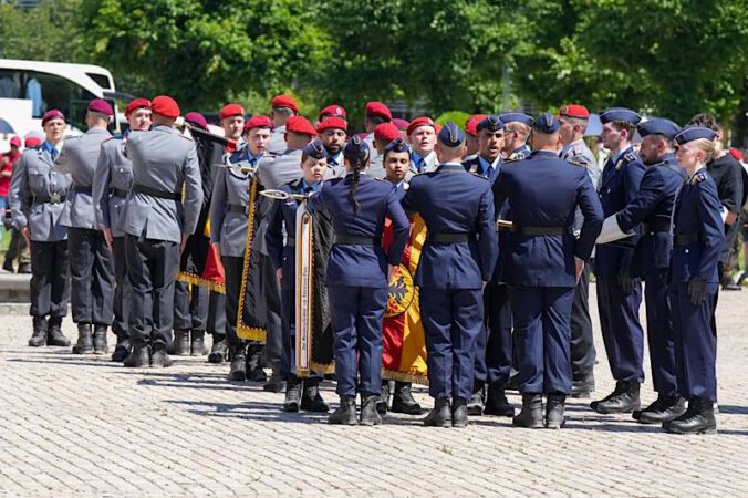 Feierliches Gelöbnis (Foto: Holger Knecht)