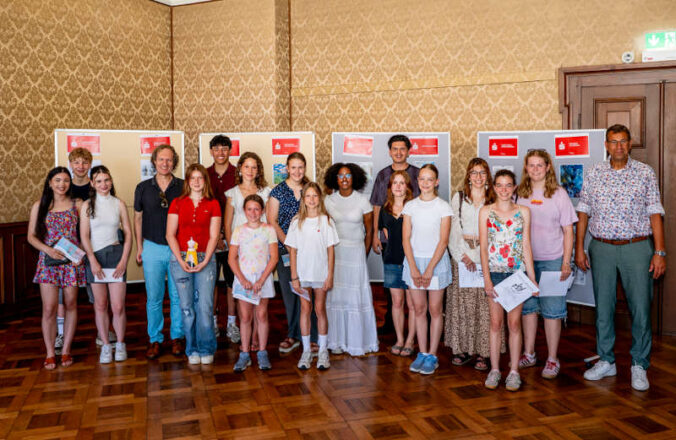 Die Preisträgerinnen und Preisträger des Schulpreis Bildende Kunst 2026 (Foto: Klaus Venus)