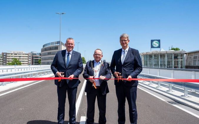 Ministerpräsident Gordon Schnieder, Oberbürgermeister Prof. Dr. Klaus Blettner, Bundesminister Patrick Schnieder (Foto: Stadt Ludwigshafen)