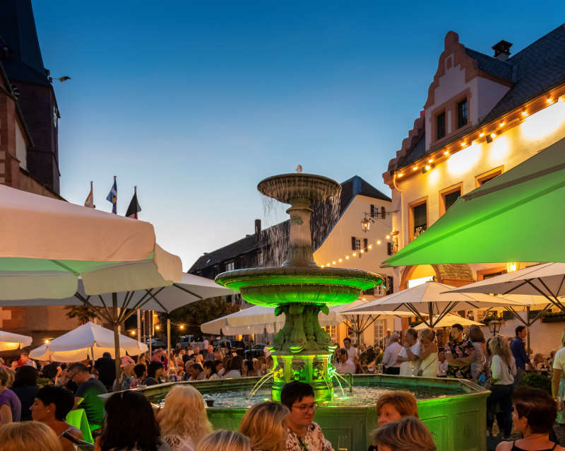 Weinkerwe in Deidesheim (Foto: F.J. Knoll)
