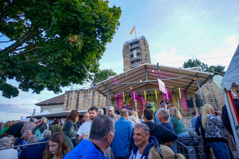 Burgfest Wachenheim (Foto: Förderkreis zur Erhaltung der Ruine Wachtenburg)