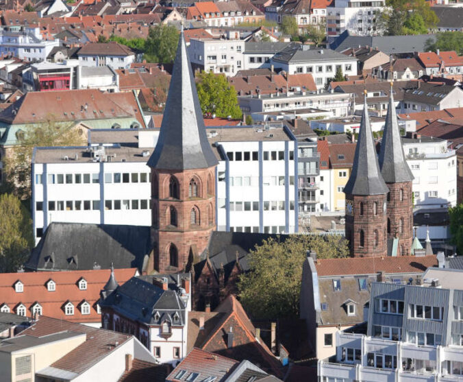 Die Stiftskirche in Kaiserslautern (Foto: Holger Knecht)