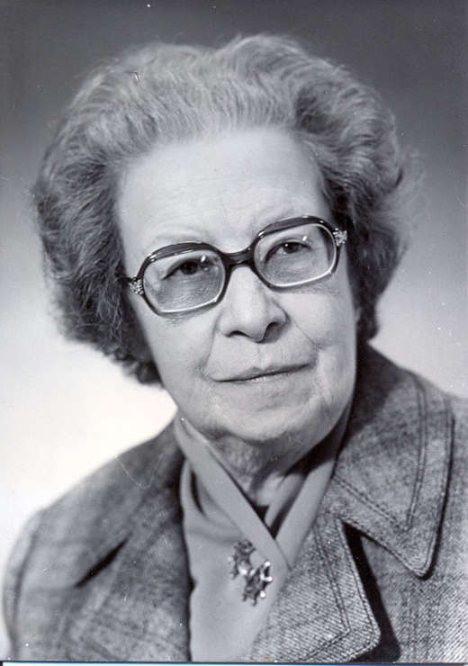 Sie war die große Dame der Pirmasenser Literatur: Erneste Fuhrmann-Stone (1900 – 1982). Die Prosaistin, Lyrikerin und Herzblut-Bärmesenserin hat der Nachwelt zahlreiche Erzählungen, Novellen und volkskundliche Betrachtungen hinterlassen. (Foto: Sammlung Stadtarchiv Pirmasens)