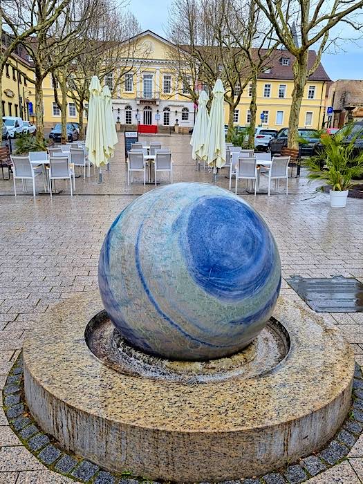 Steine in der Stadt (Foto: Gunther Isbarn)