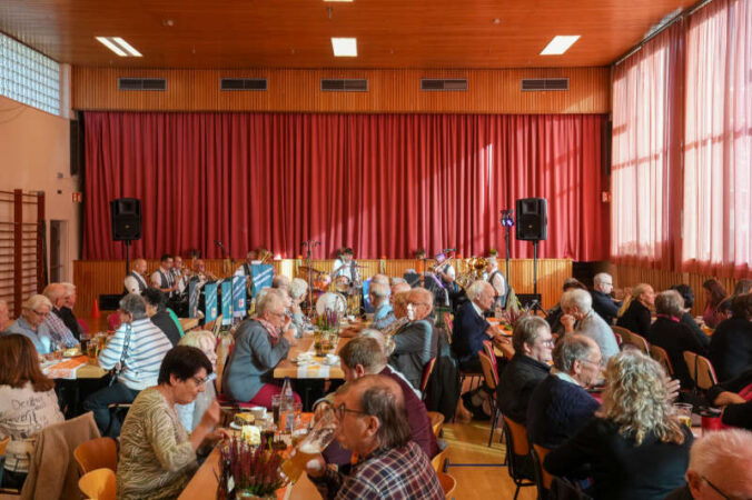 Blasmusik mit dem Musikverein Elmstein (Foto: Holger Knecht)