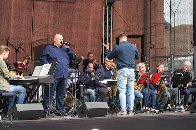 Die Blue Light Big Band (Foto: Holger Knecht)