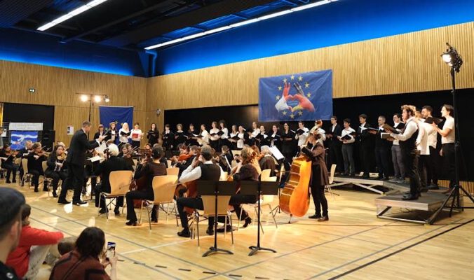 Das deutsch-französische Sinfonieorchester unter Marc Bender (Archivfoto 2023: KV SÜW)