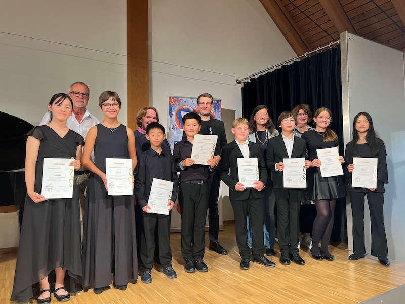 Alle anwesenden Sonderpreisträger (Foto: Stadt Bad Dürkheim)